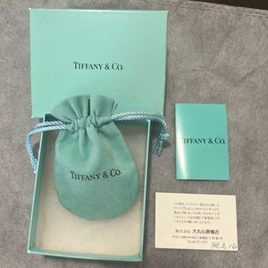 Sold ❤️❤️sold❤️❤️Tiffany & Co Paloma Picasso loving heart necklace